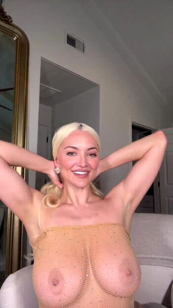 Lindsey pelas  page leaked private photo uncensored HD quality
