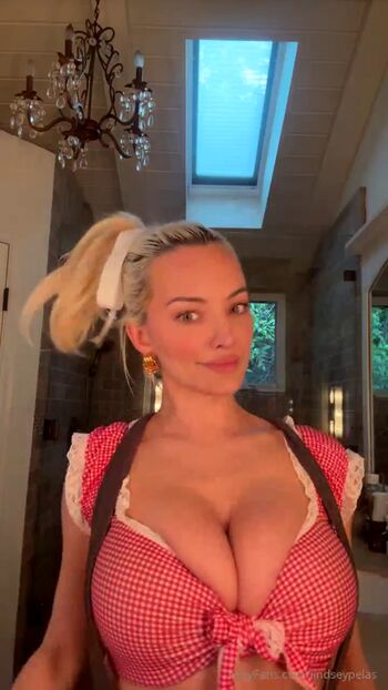 Lindsey pelas  page leaked private photo uncensored HD quality