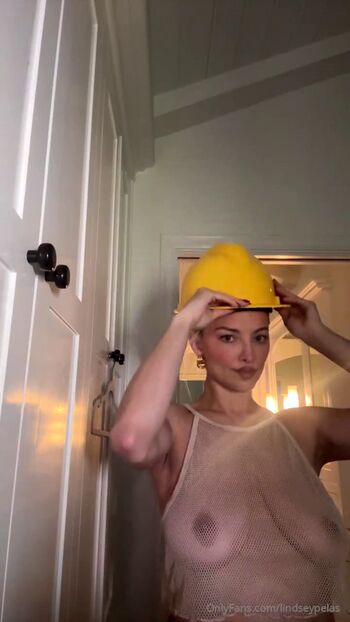 Lindsey pelas  page leaked private photo uncensored HD quality