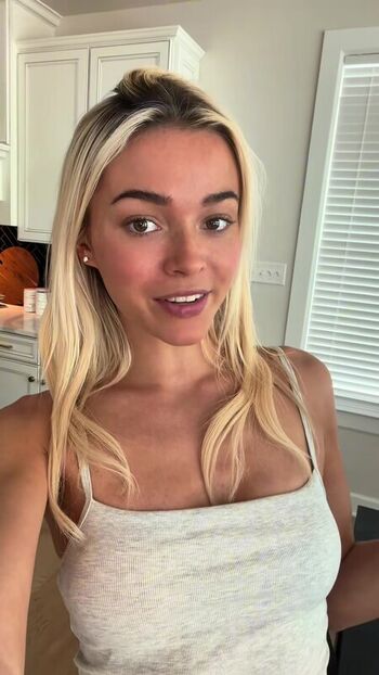 Livvy dunne  page leaked private photo uncensored HD quality