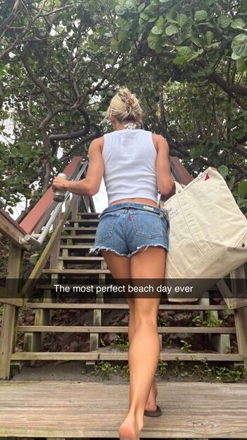 Livvy dunne  page leaked private photo uncensored HD quality