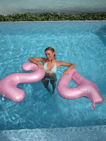 Livvy dunne  page leaked private photo uncensored HD quality