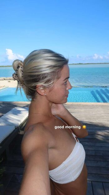 Livvy dunne leaked private photo uncensored HD quality