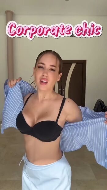 Llunaclark leaked private photo uncensored HD quality