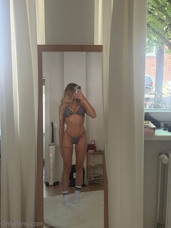 Loeni hadi  page leaked private photo uncensored HD quality