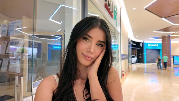 Luisa valencia page leaked private photo uncensored HD quality