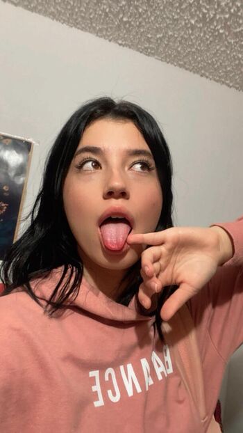 Luisa valencia page leaked private photo uncensored HD quality