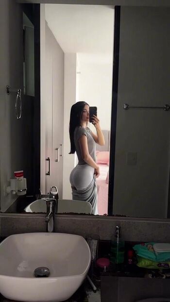 Luisa valencia page leaked private photo uncensored HD quality