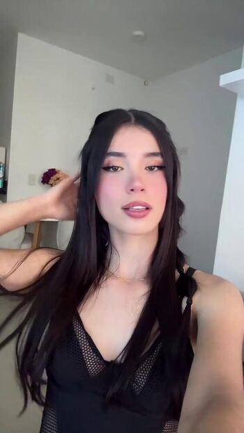 Luisa valencia page leaked private photo uncensored HD quality