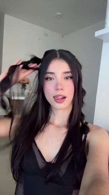 Luisa valencia page leaked private photo uncensored HD quality