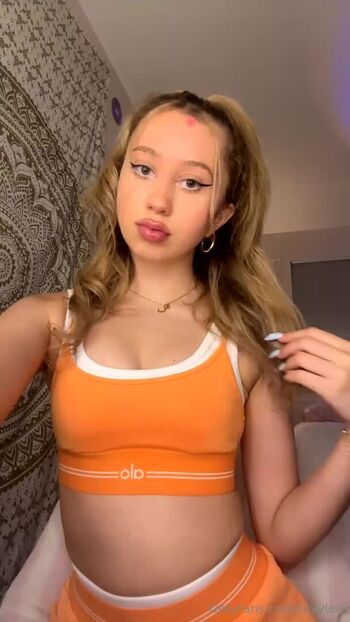 Luvvlea leaked private photo uncensored HD quality