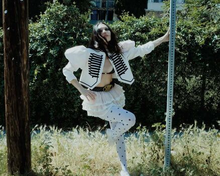 Maddie ziegler  page leaked private photo uncensored HD quality