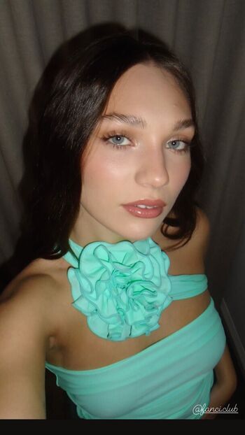 Maddie ziegler  page leaked private photo uncensored HD quality