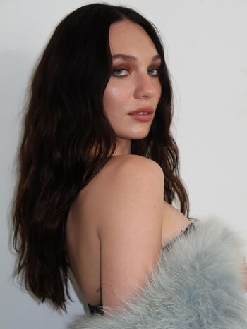 Maddie ziegler  page leaked private photo uncensored HD quality