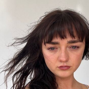 Maisie williams page leaked private photo uncensored HD quality