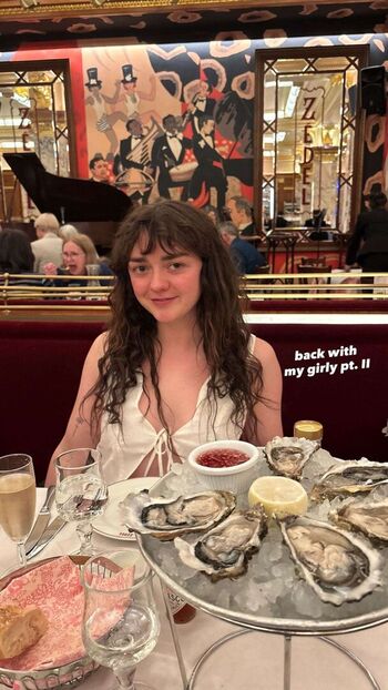 Maisie williams page leaked private photo uncensored HD quality