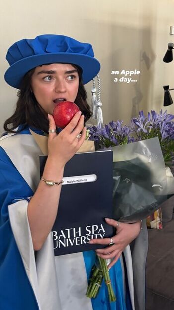 Maisie williams page leaked private photo uncensored HD quality