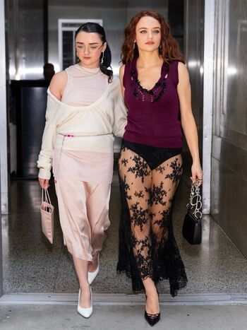 Maisie williams page leaked private photo uncensored HD quality