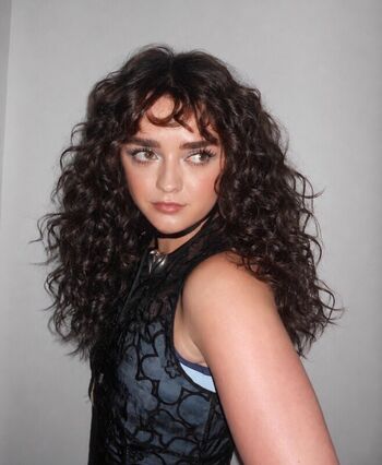 Maisie williams page leaked private photo uncensored HD quality