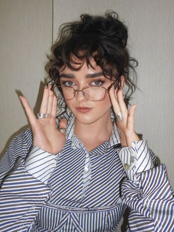 Maisie williams leaked private photo uncensored HD quality