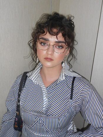 Maisie williams leaked private photo uncensored HD quality
