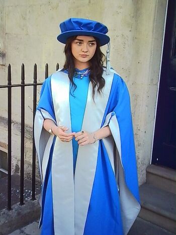 Maisie williams leaked private photo uncensored HD quality