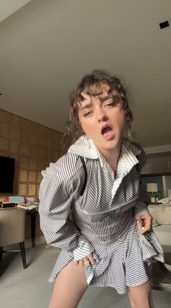 Maisie williams leaked private photo uncensored HD quality