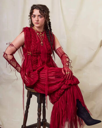 Maisie williams page leaked private photo uncensored HD quality
