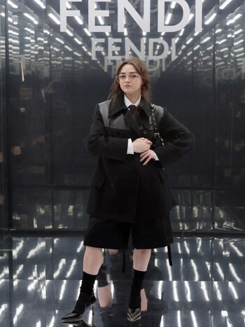 Maisie williams page leaked private photo uncensored HD quality