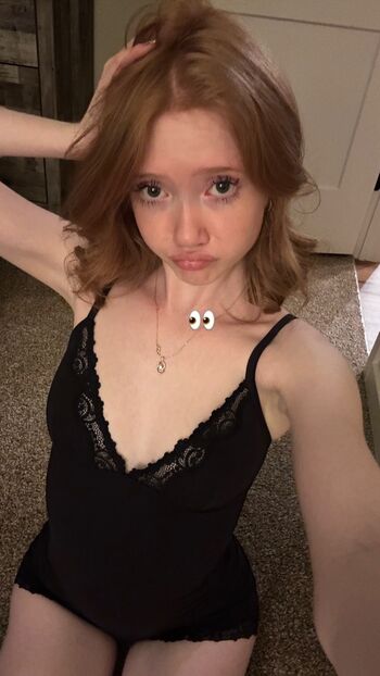 Makenna kelly  page leaked private photo uncensored HD quality