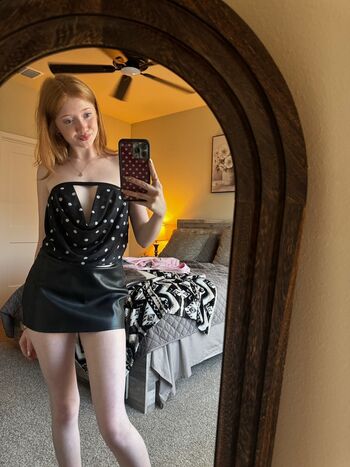 Makenna kelly  page leaked private photo uncensored HD quality