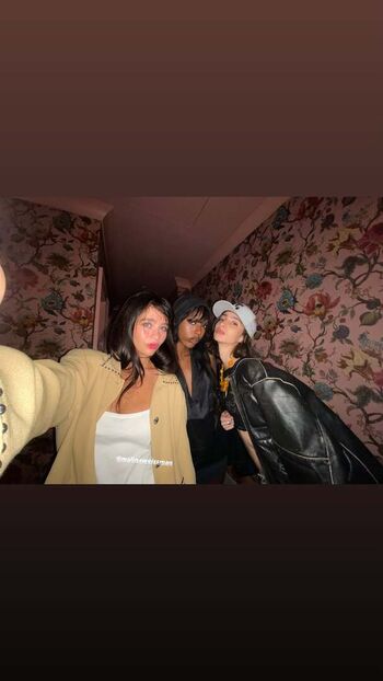 Malina weissman  page leaked private photo uncensored HD quality