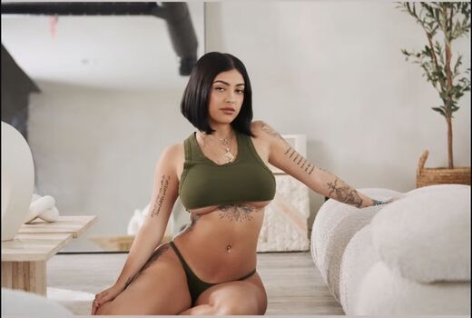 Malu trevejo  page leaked private photo uncensored HD quality