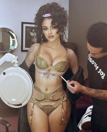 Malu trevejo  page leaked private photo uncensored HD quality