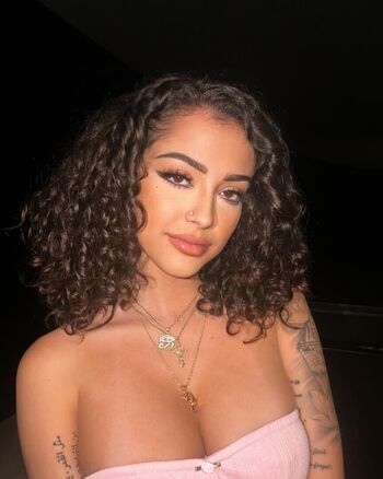 Malu trevejo  page leaked private photo uncensored HD quality