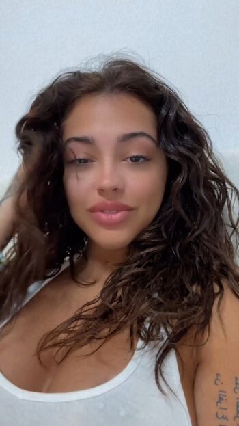 Malu trevejo  page leaked private photo uncensored HD quality
