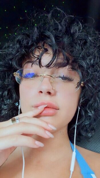 Malu trevejo  page leaked private photo uncensored HD quality