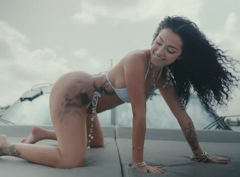 Malu trevejo  page leaked private photo uncensored HD quality