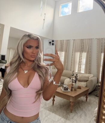 Mariah may  page leaked private photo uncensored HD quality