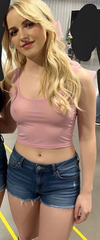 Mckenna grace  page leaked private photo uncensored HD quality