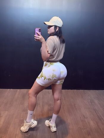 Miamorlozano leaked private photo uncensored HD quality
