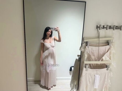 Miku martineau page leaked private photo uncensored HD quality