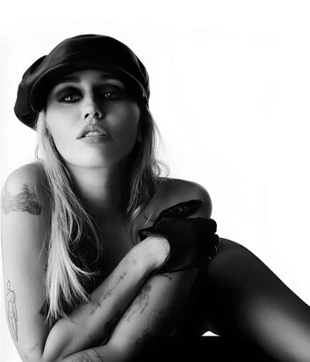 Miley cyrus page leaked private photo uncensored HD quality