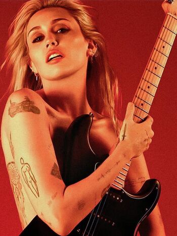 Miley cyrus page leaked private photo uncensored HD quality