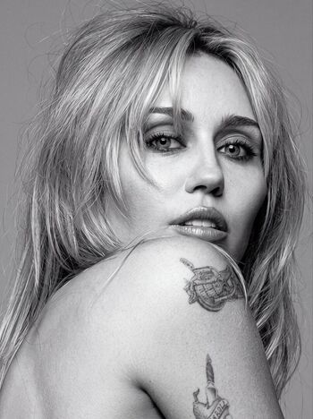 Miley cyrus leaked private photo uncensored HD quality