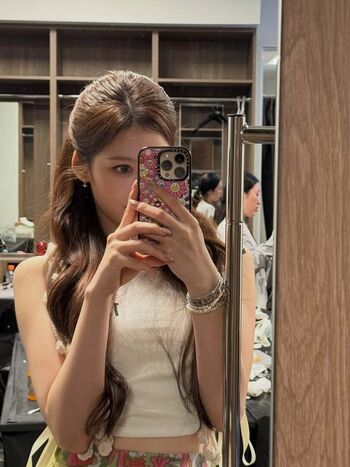 Minatozaki sana page leaked private photo uncensored HD quality