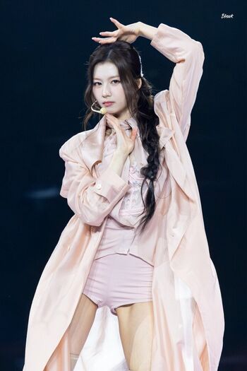 Minatozaki sana page leaked private photo uncensored HD quality