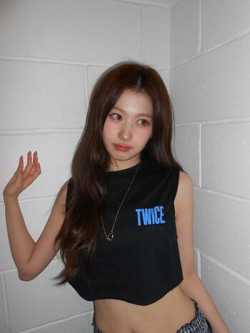 Minatozaki sana page leaked private photo uncensored HD quality