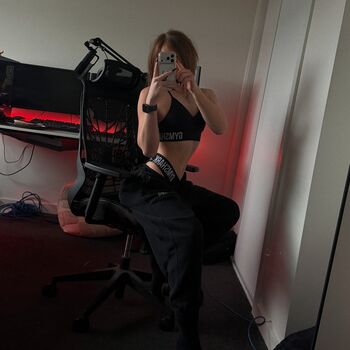 Monique van den bogart leaked private photo uncensored HD quality