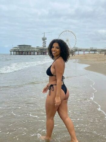 Nadiasultanx page leaked private photo uncensored HD quality
